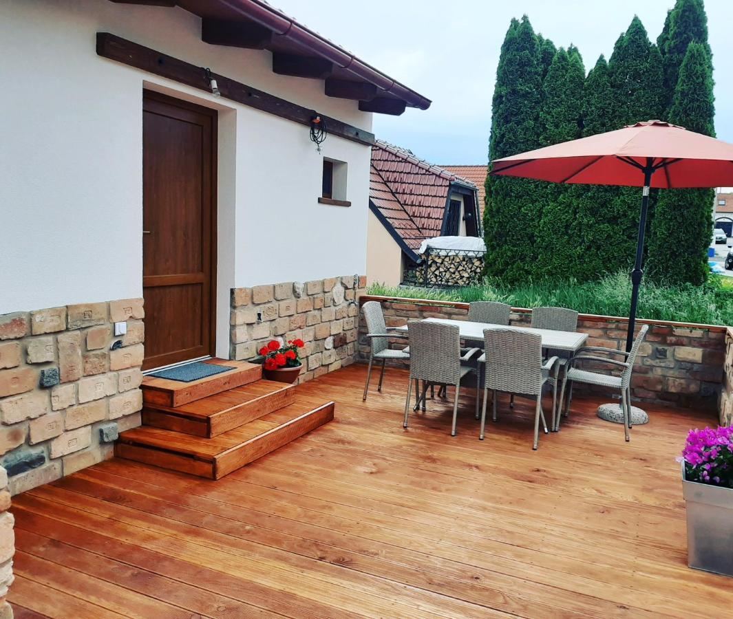 U Mateje Apartment Mutenice Exterior photo